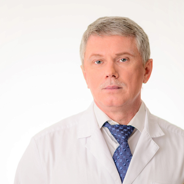 «Прыжки в сугроб — только для абсолютно здоровых». Кардиолог рассказал о правилах безопасной бани